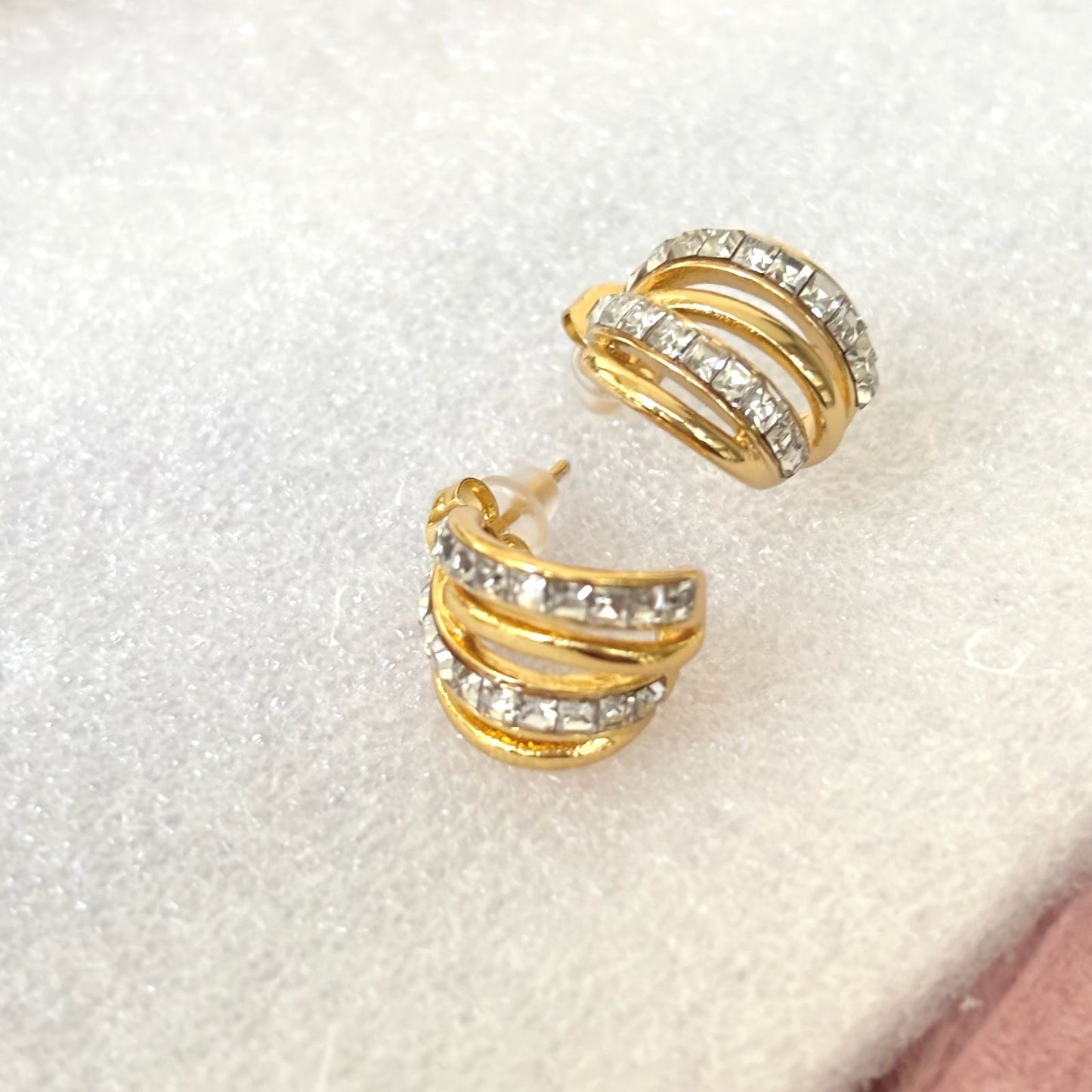 Quadra Stacked Studs