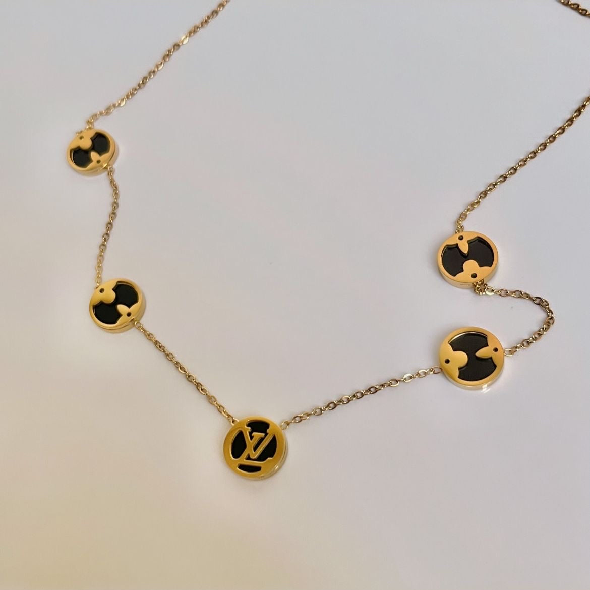 LV Luxe Blossom 5 Charm Necklace -18K