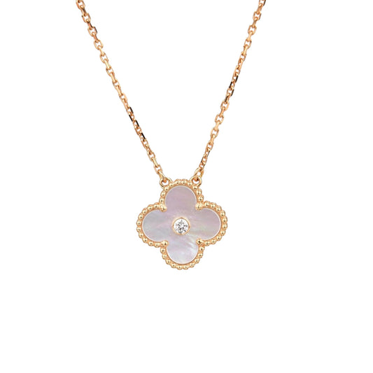 Perlé Queen Clove Necklace -Shell