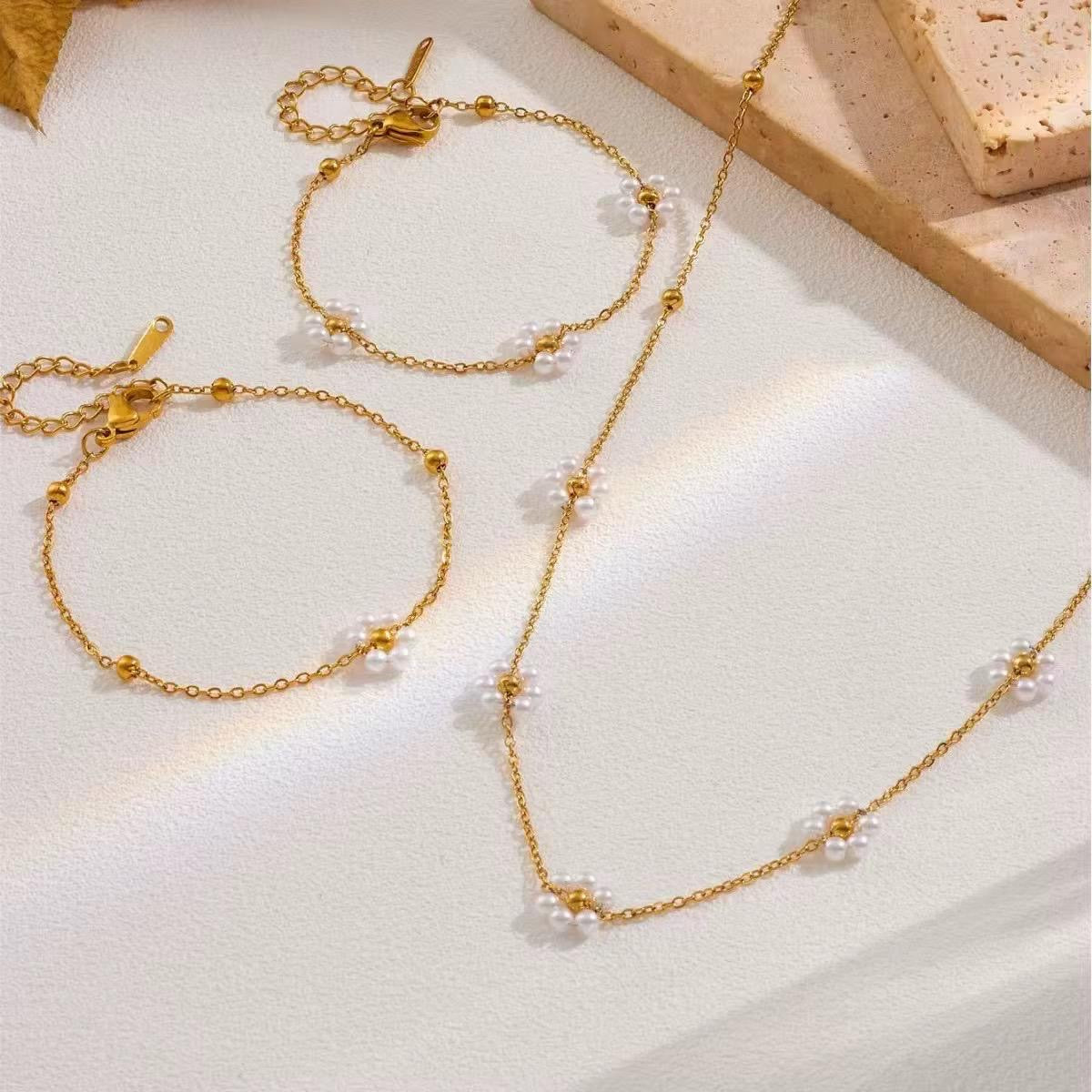 Disty Daisy Perle Necklace