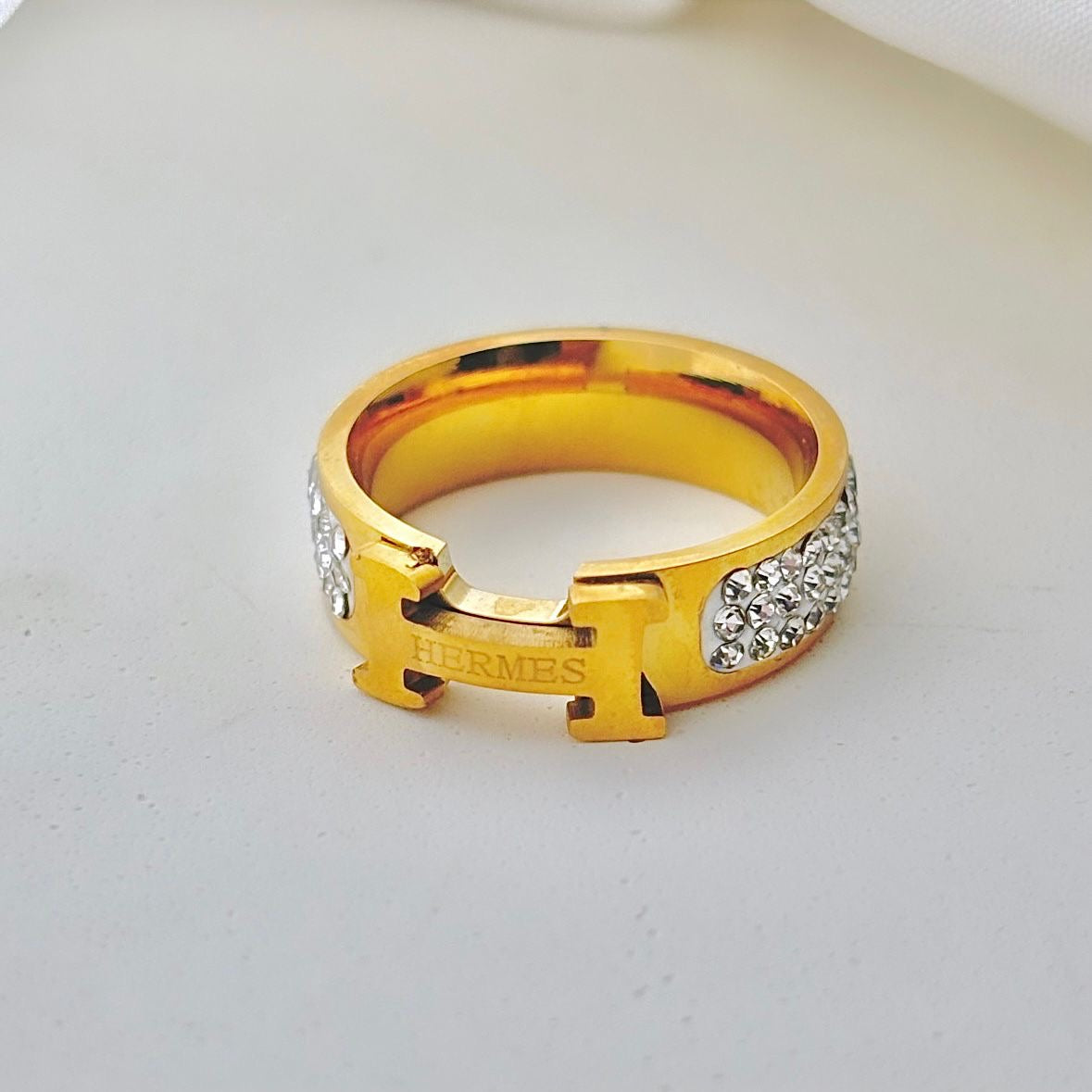 H-Diamantés Luxe Ring