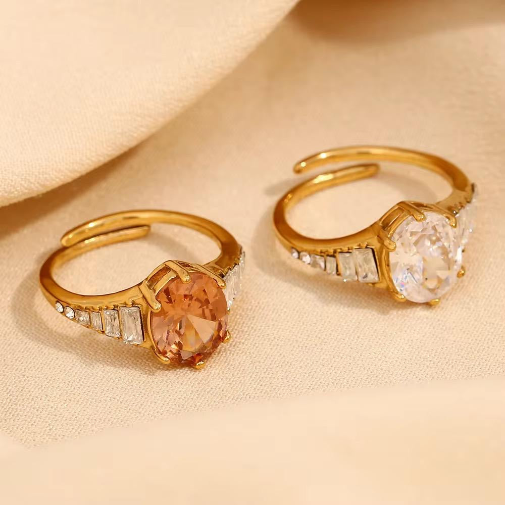 Trophy Wife Ring -Champagne