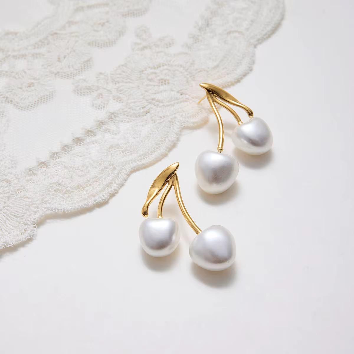 Cherrie Pearle Studs Earring