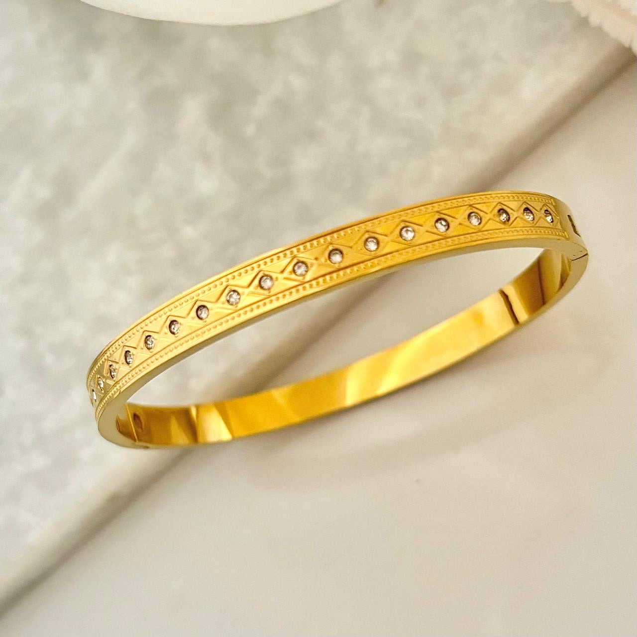 Haute Bling Bracelet