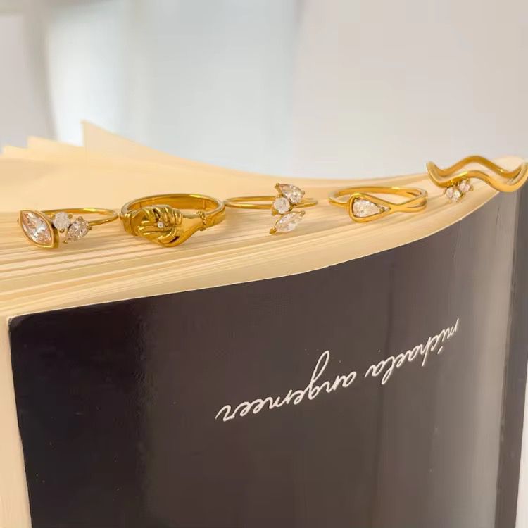 Elan Diamond Ring