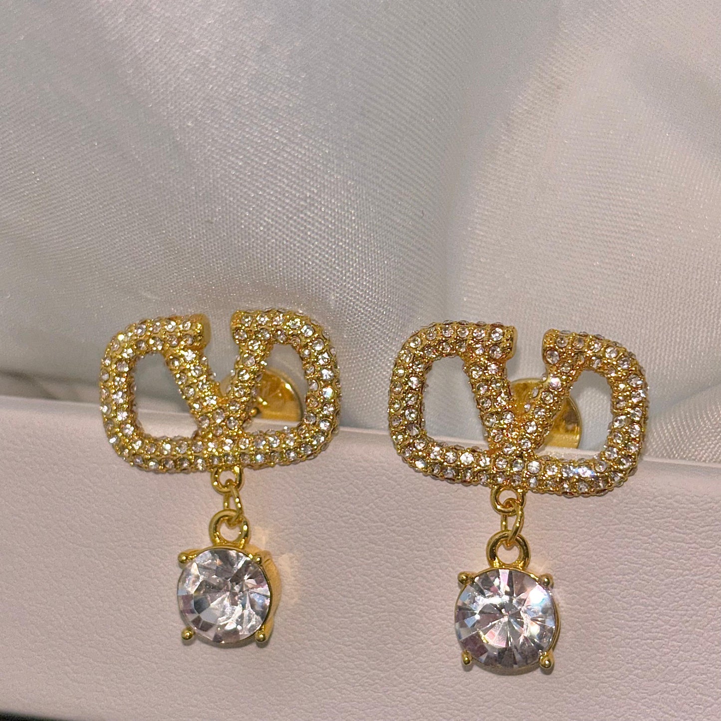 V-Swarovski Crystal Diamond Drop Studs