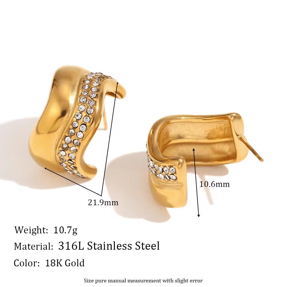 Voiletta Curly C Hoops