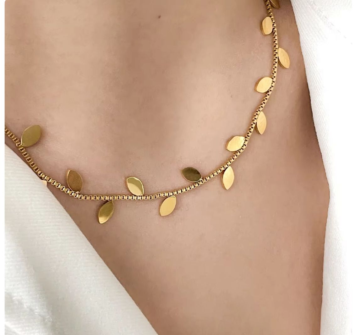 Leafy Affair Necklace