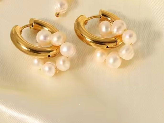 Disty Daisy Dainty Hoops