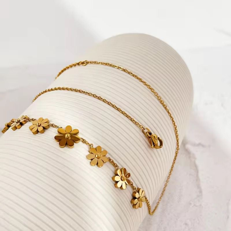 Daisy Necklace