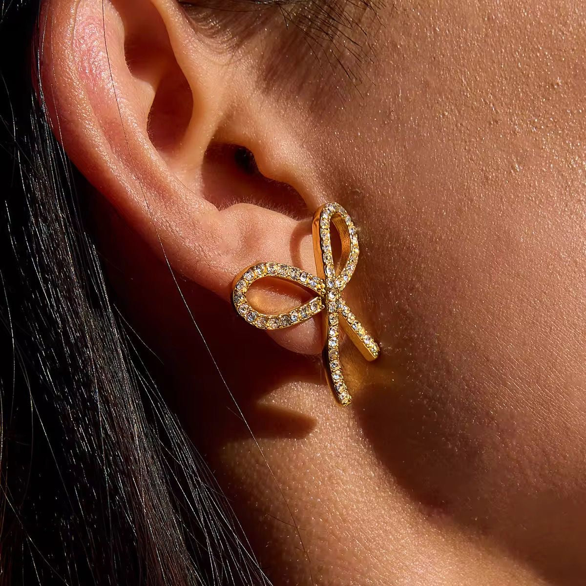 LUX Chérie Bow Studs