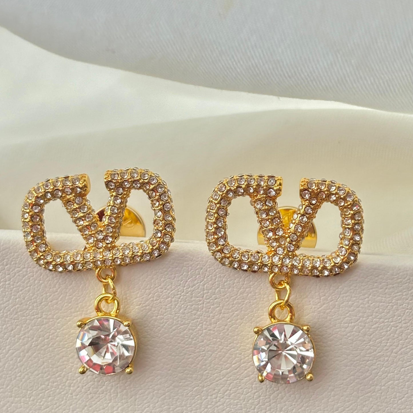 V-Swarovski Crystal Diamond Drop Studs