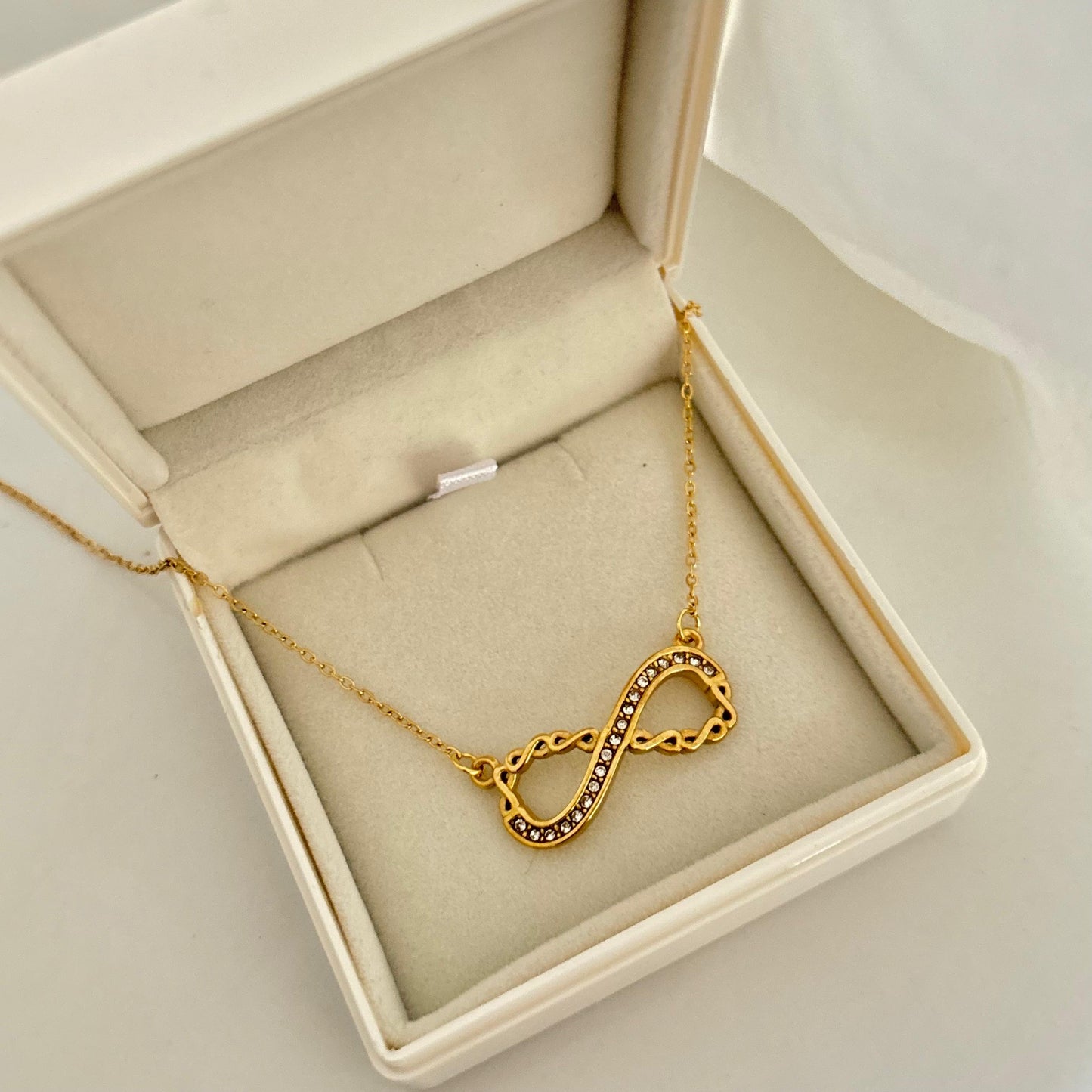 Infinity Necklace -18K