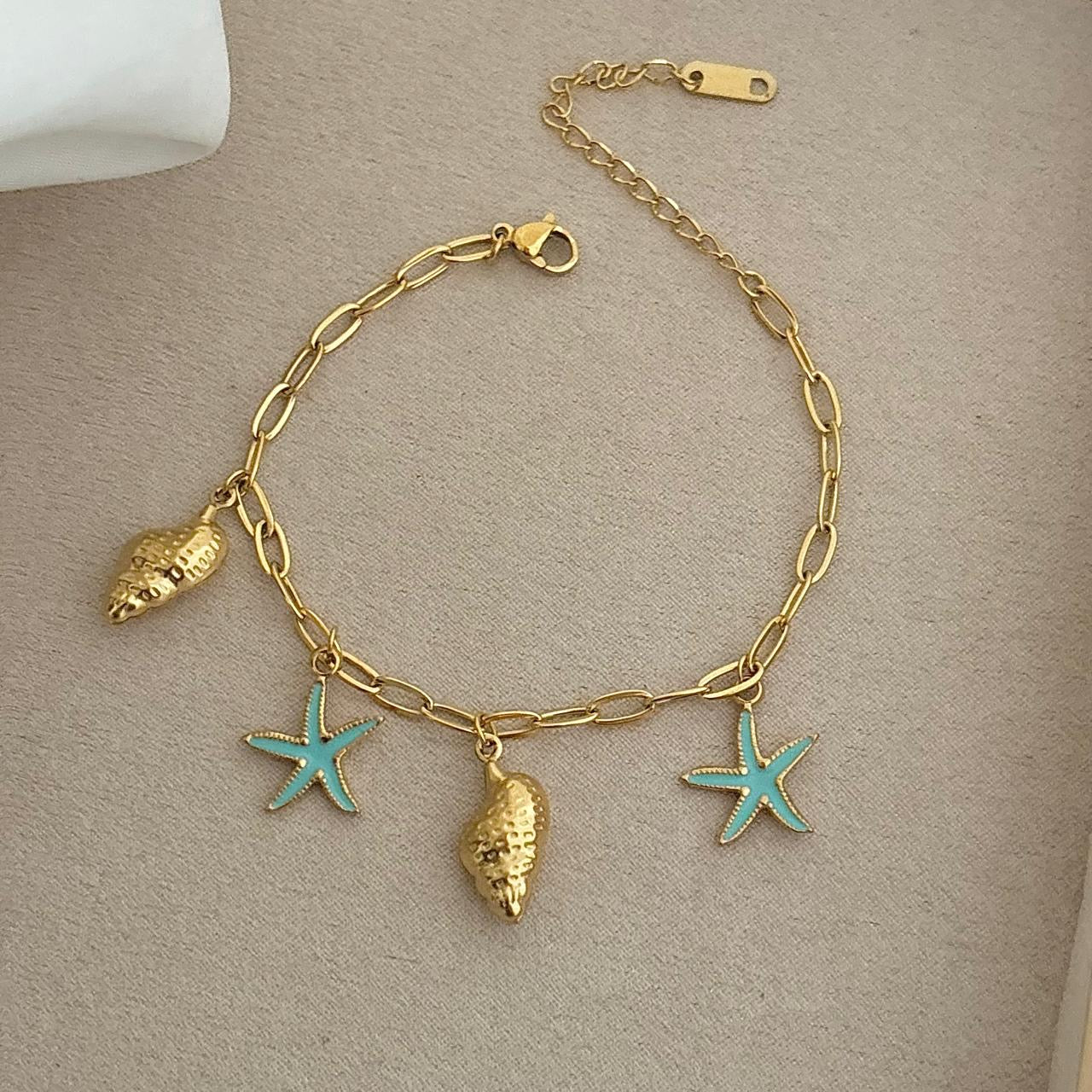 Island Core Charm Bracelet