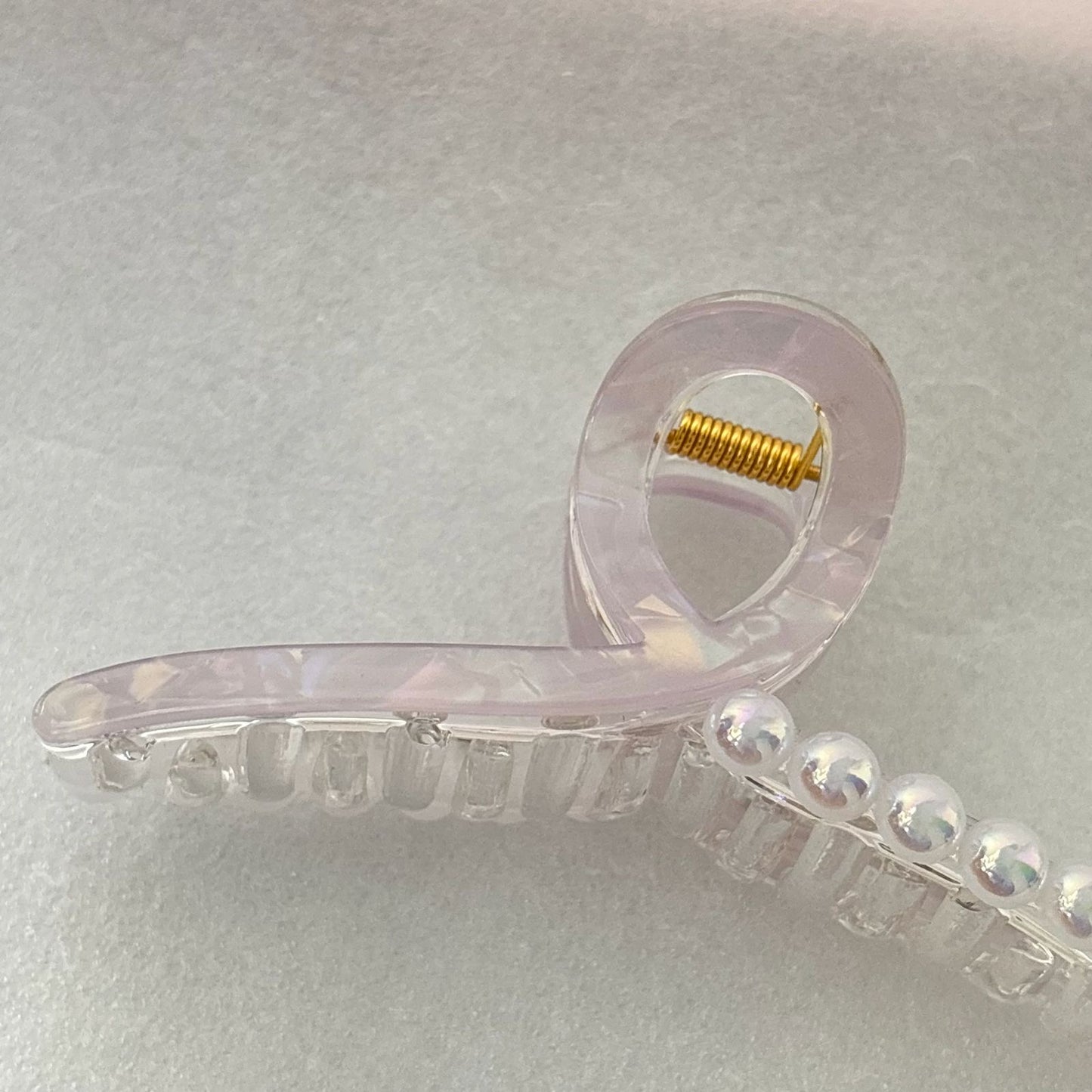 Pearly Knot Claw Clip -Lilac