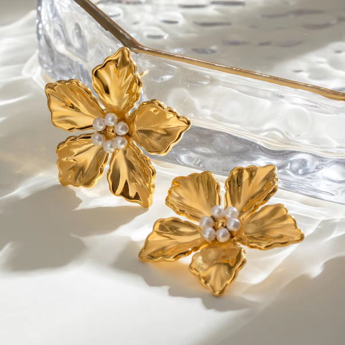 Hawaiian Flora Studs