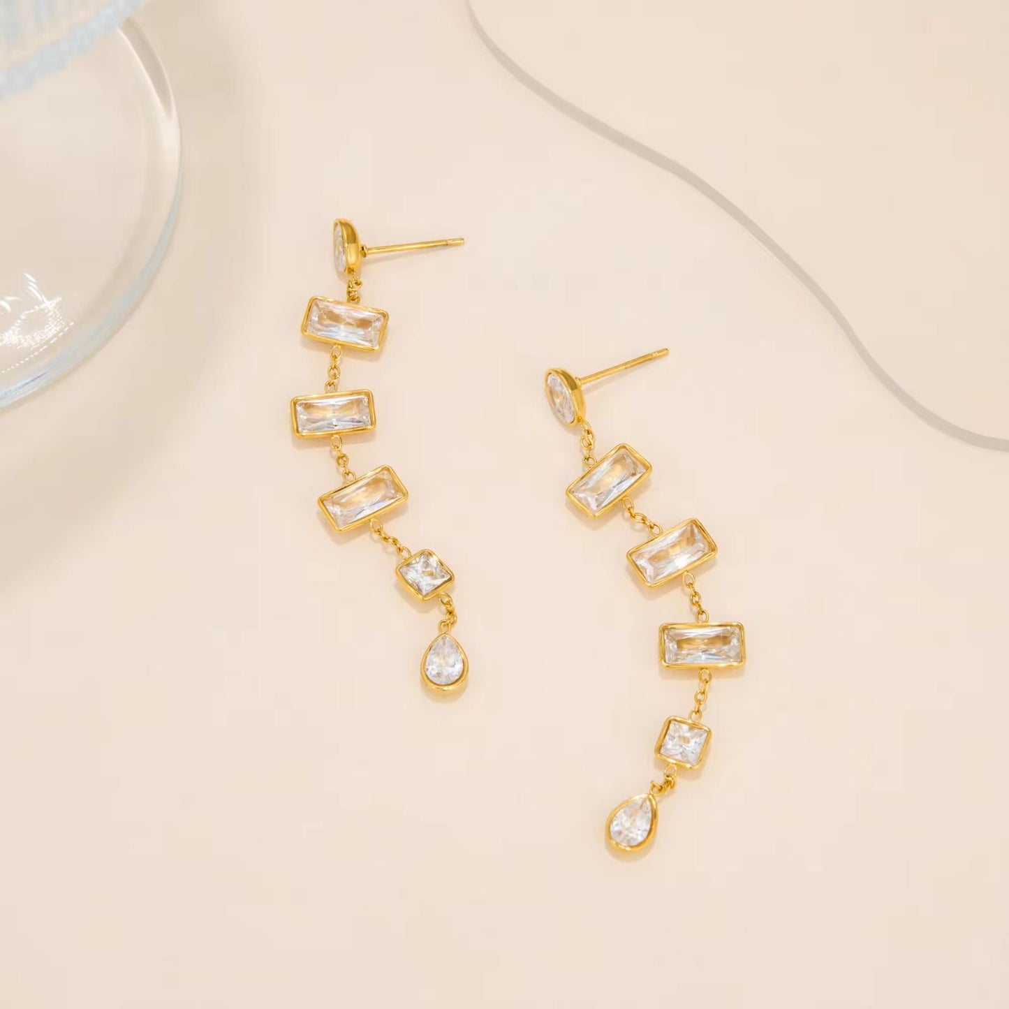 Atelier Drop Studs