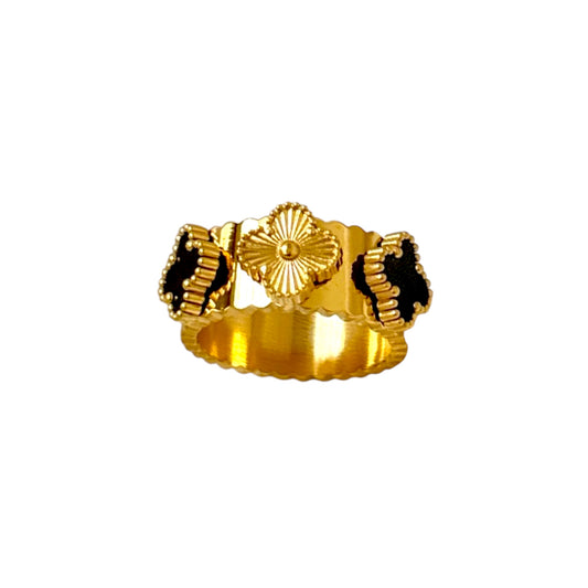 Luxurious Black Clovia Ring -18K