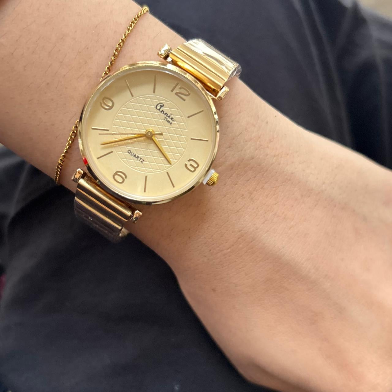 Élise Everyday Staple Gold Watch