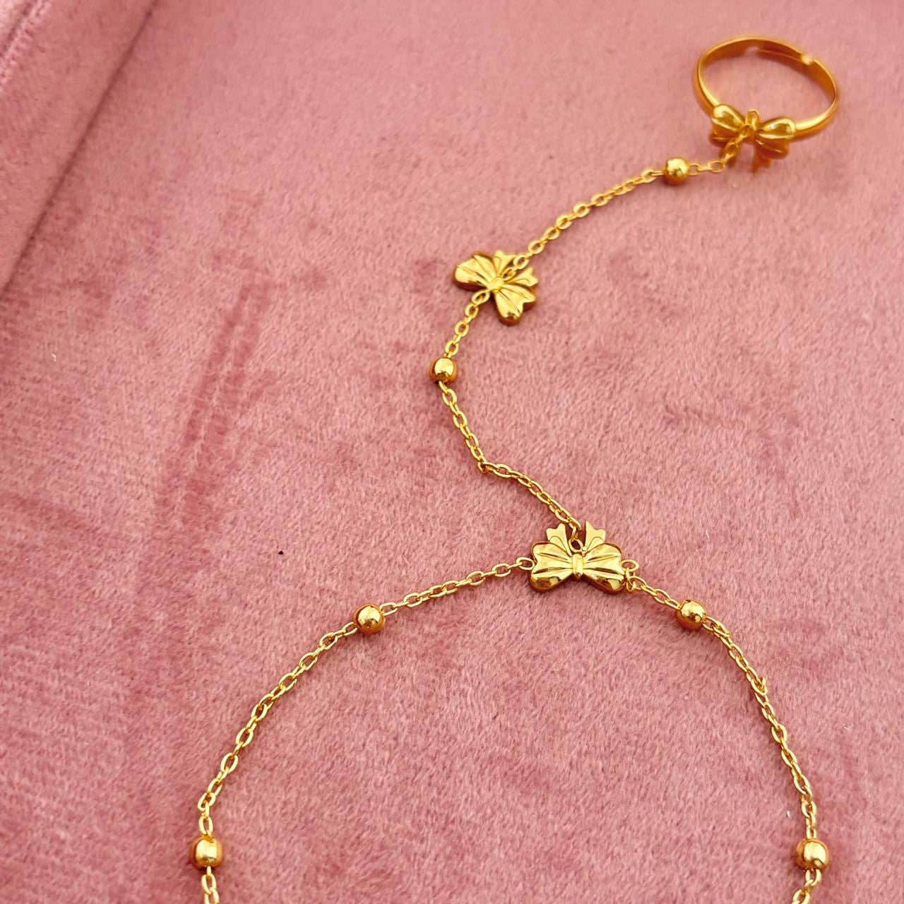Disty Bow Hand Chain