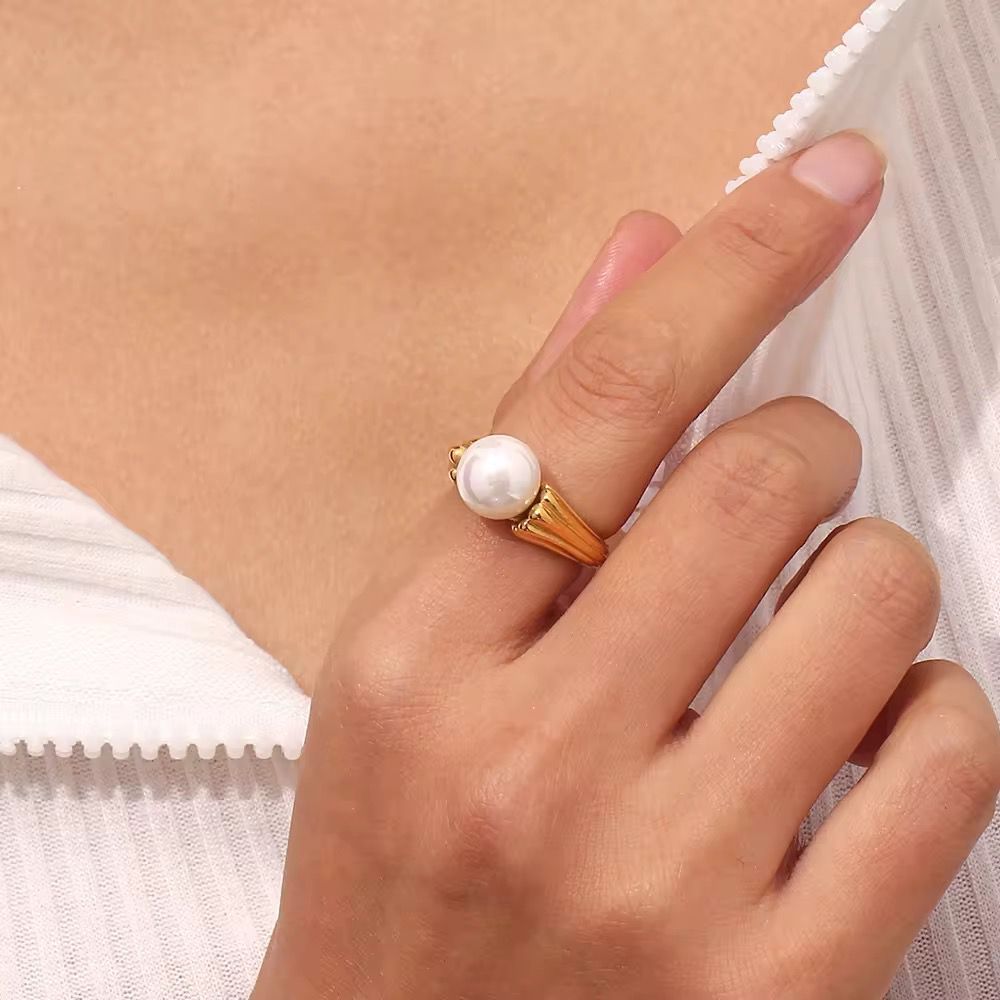 Pearl Ring