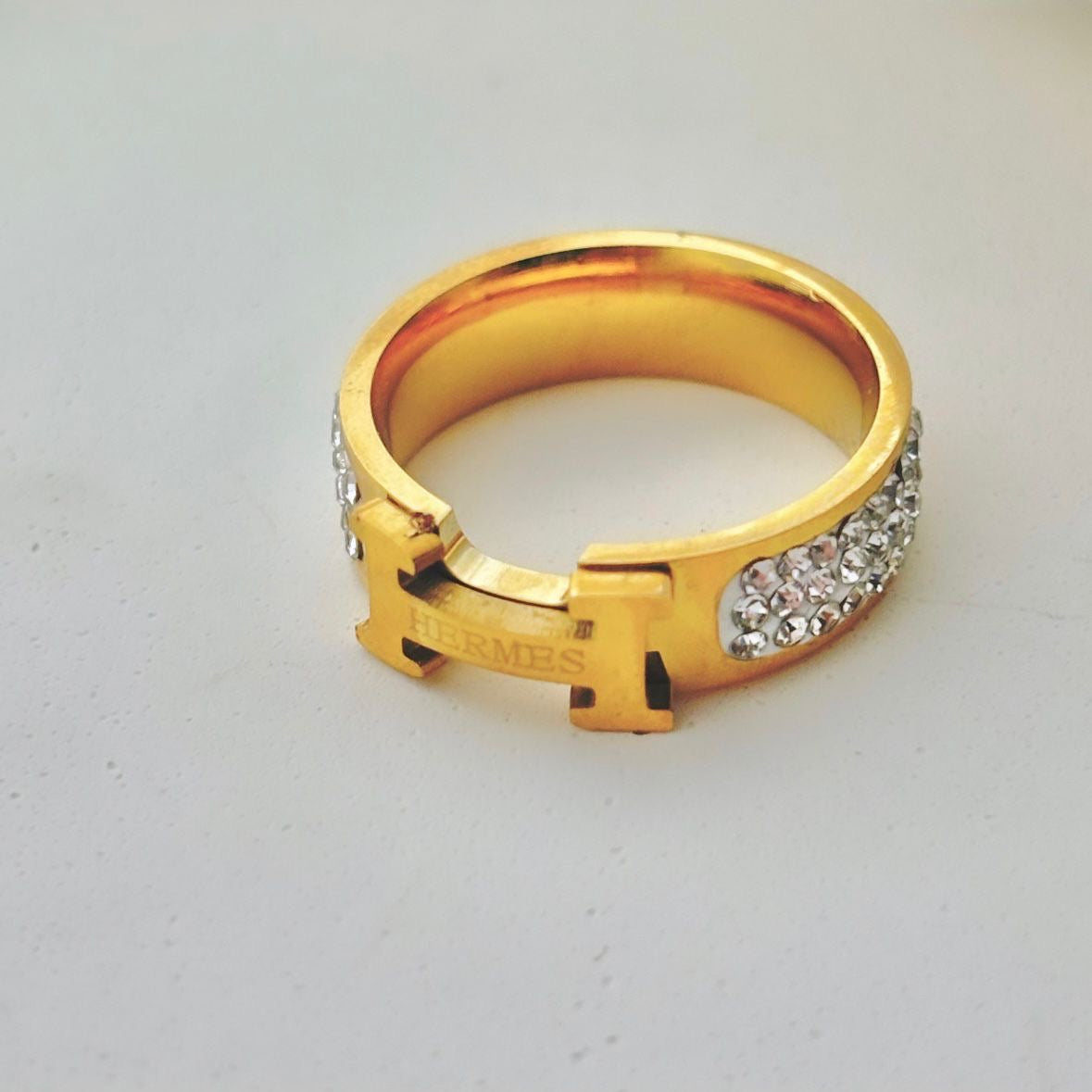 H-Diamantés Luxe Ring