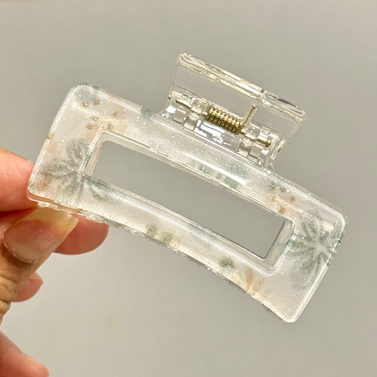 Glittery Glitz Claw Clip