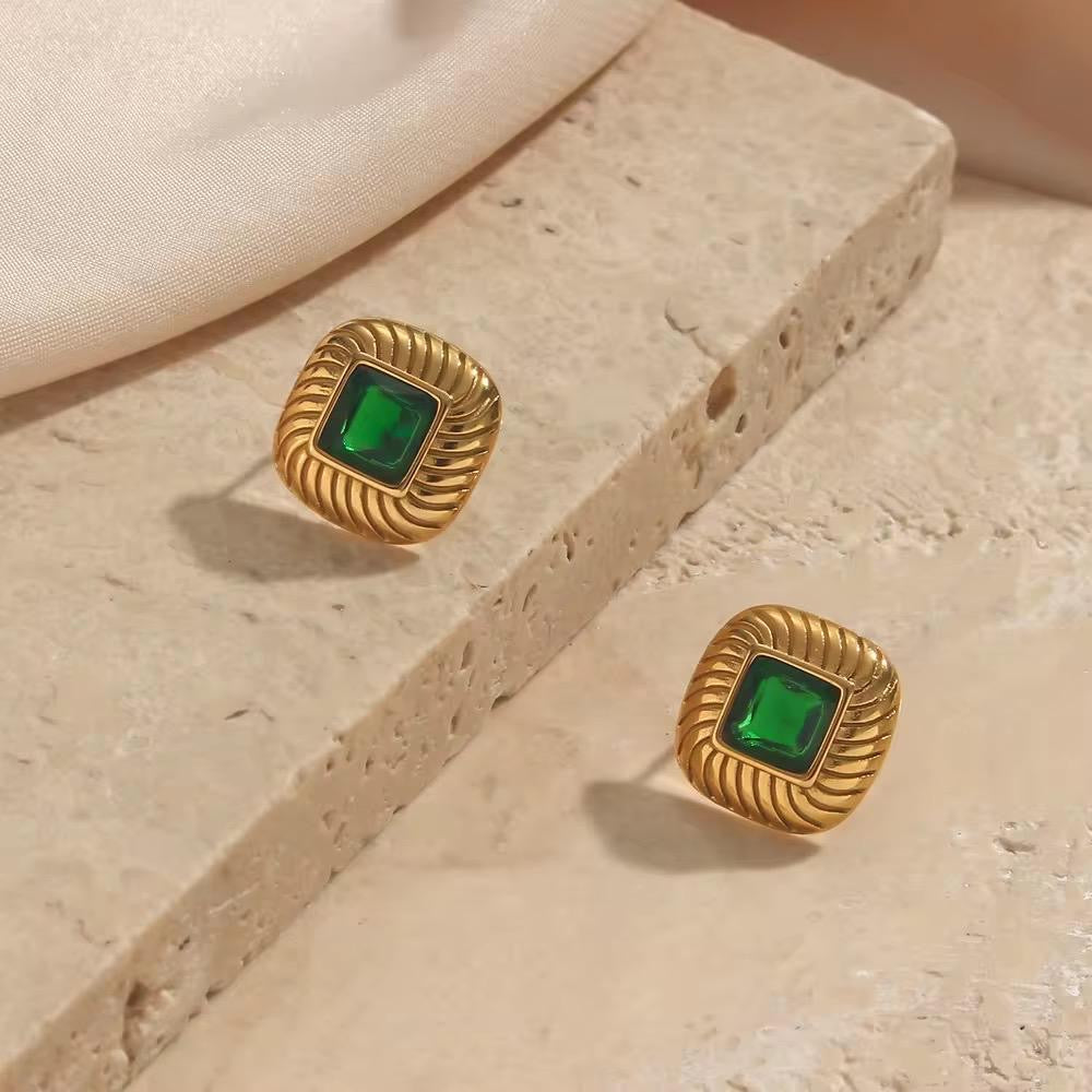 Emerald Fiorella Studs -18K