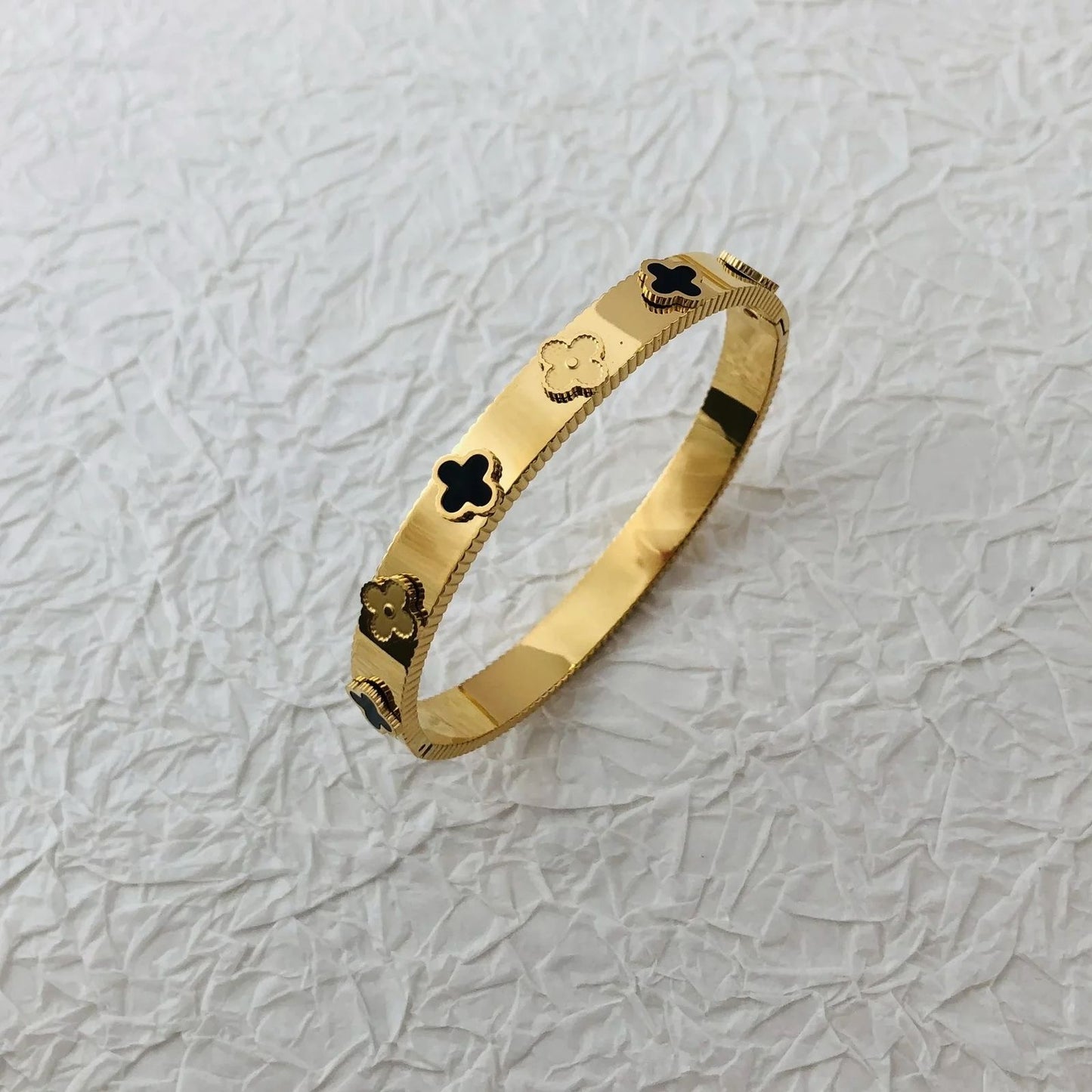 Black X Gold Clovia Bracelet -18K