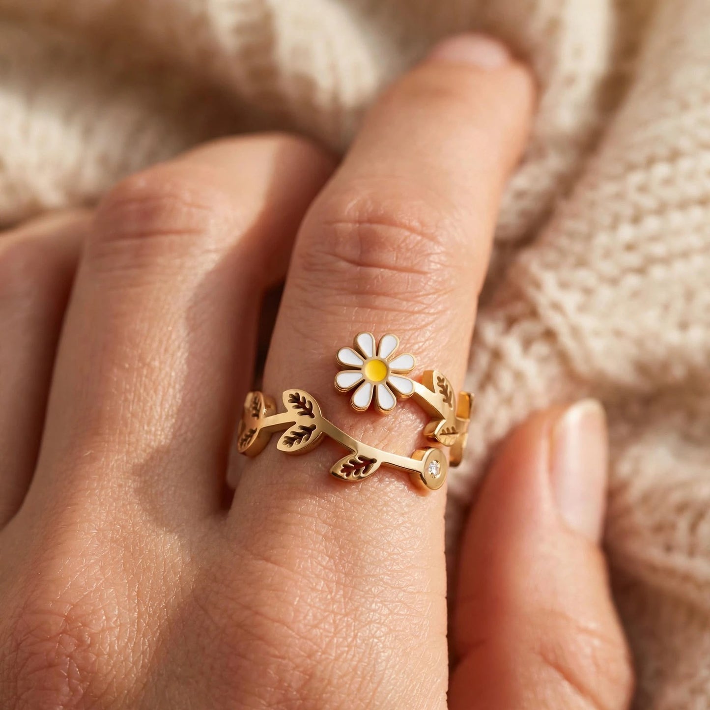 Daisy Vine Ring