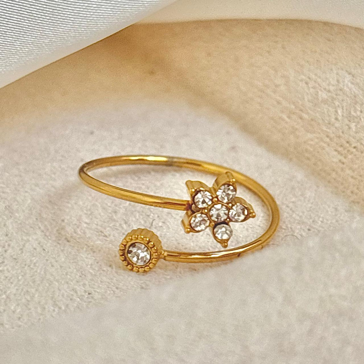 Flora Filante Ring