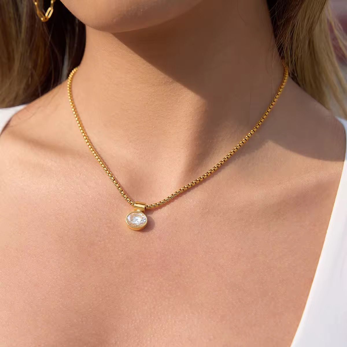 Luma Aurea Solitaire Necklace
