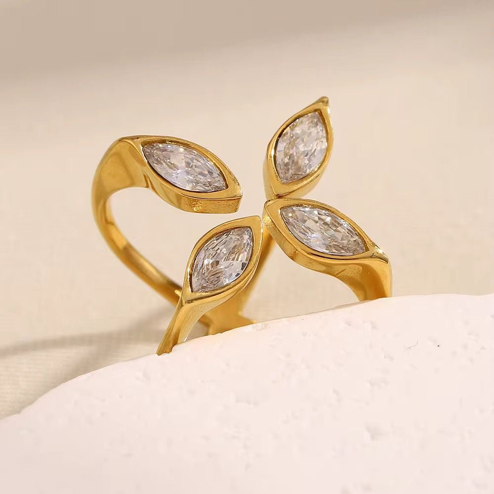 Elara Criss Cross Ring