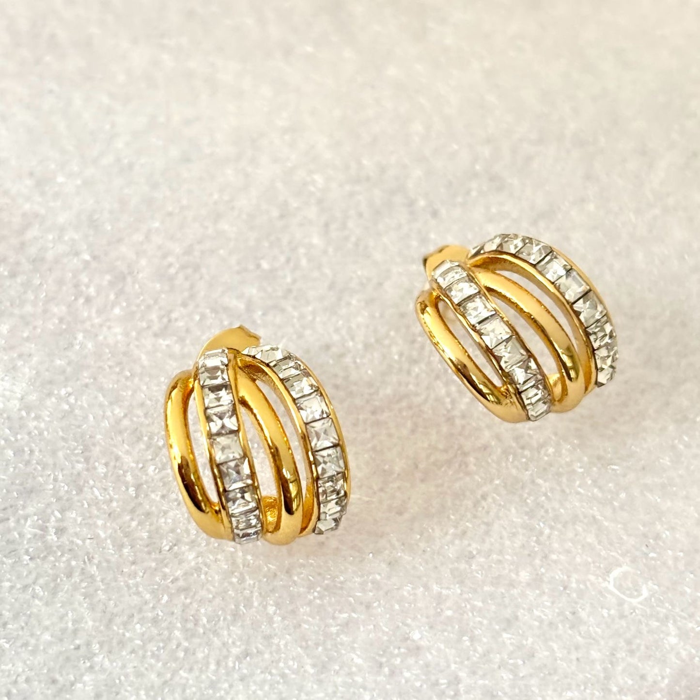Quadra Stacked Studs