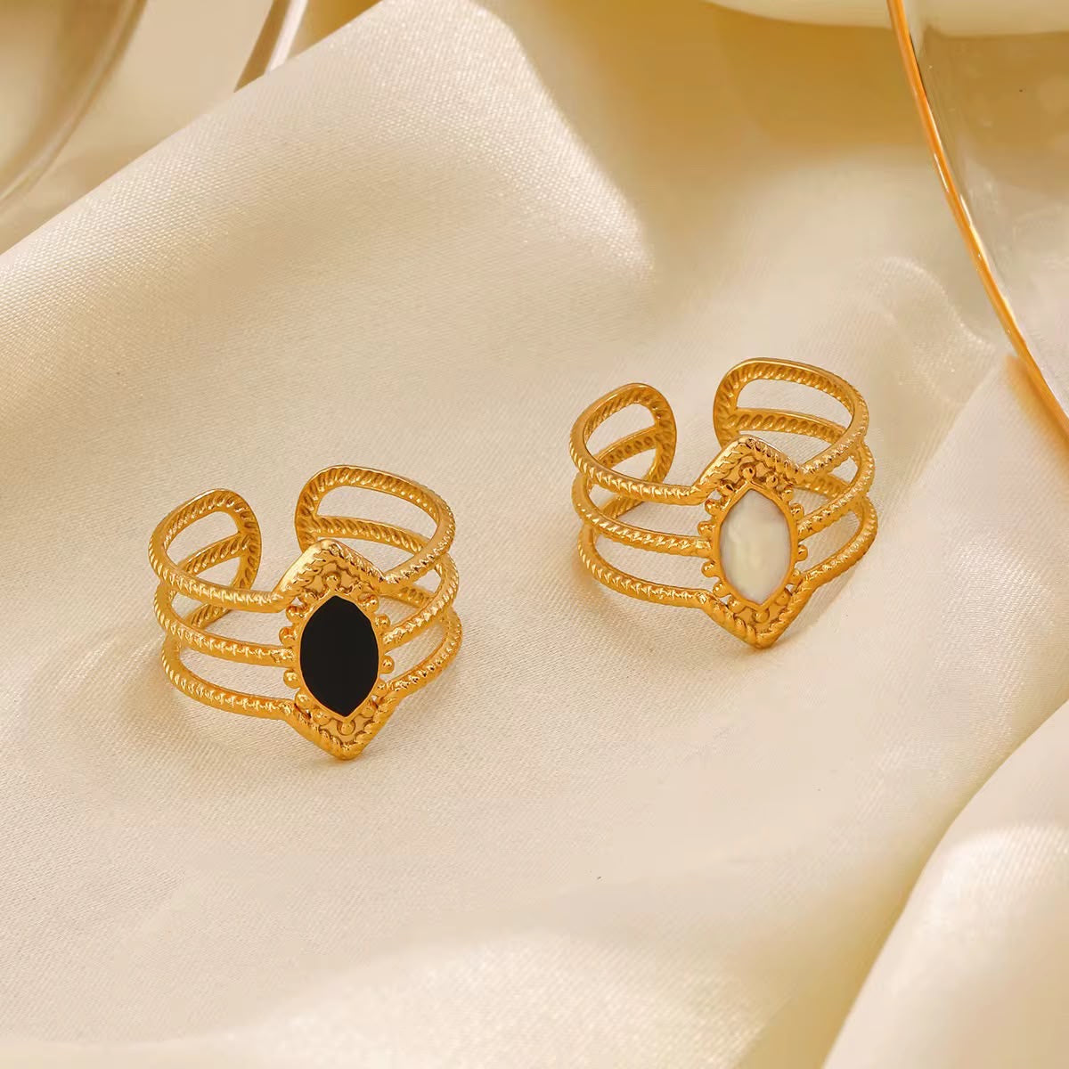 Pearlscent Tiara Ring