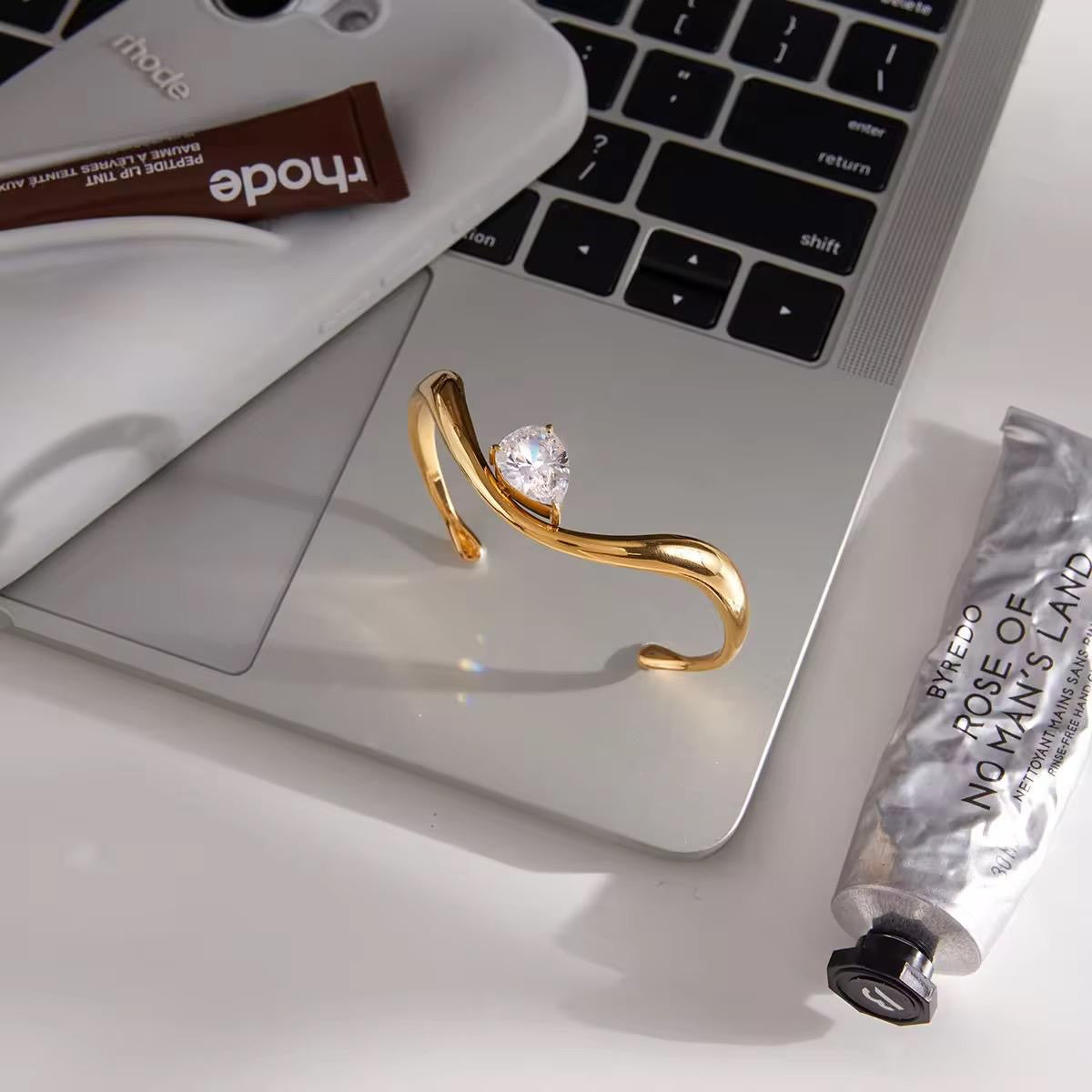 Seraphina Cuff