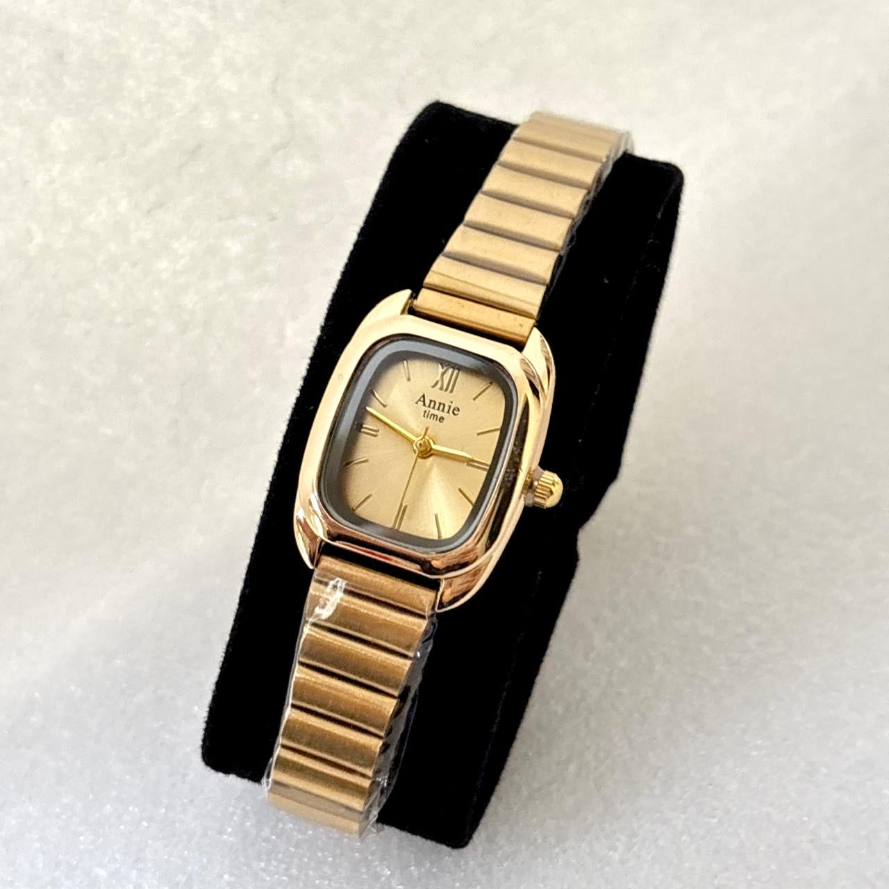 LUX Lumière Square Gold Watch