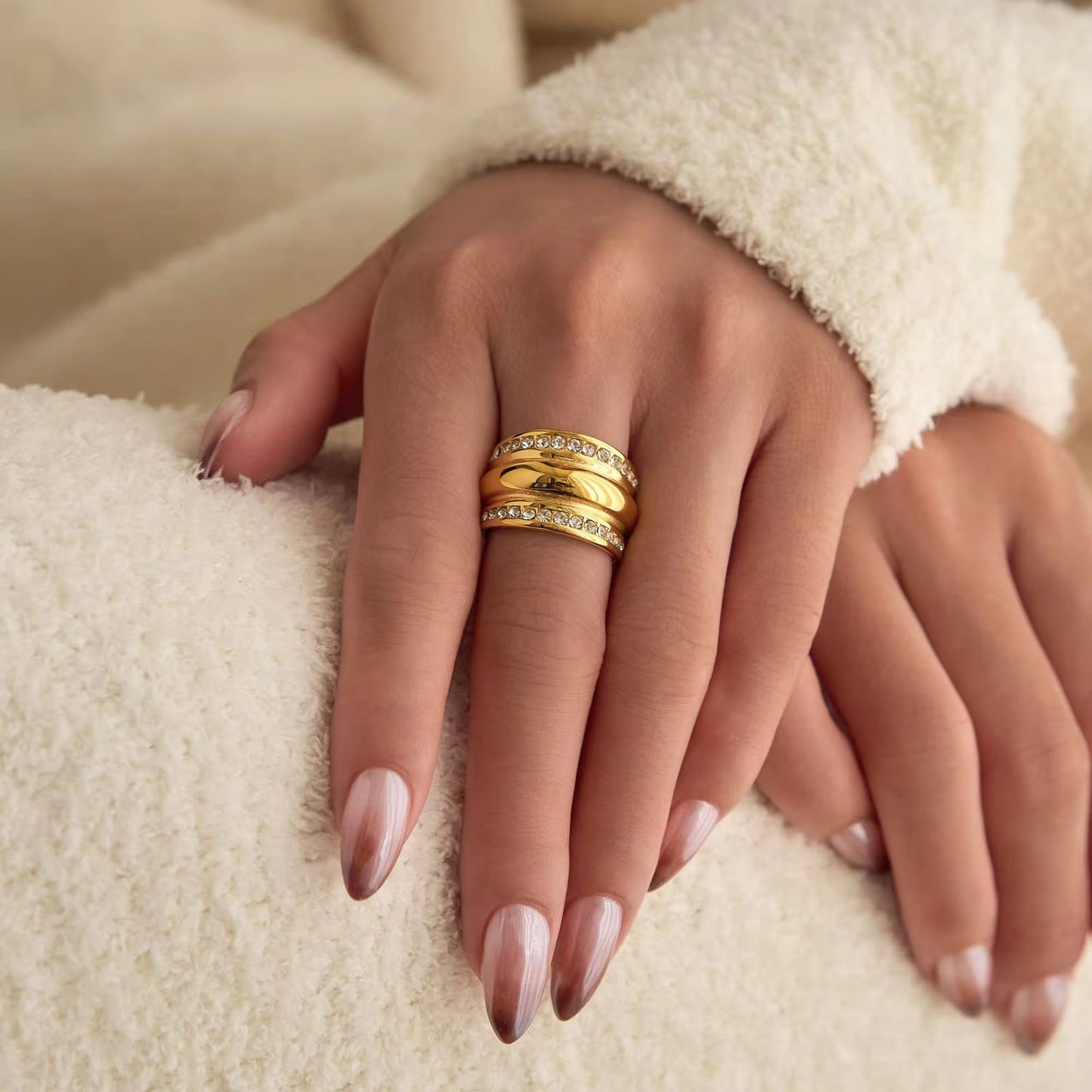 Dellah Lux Ring
