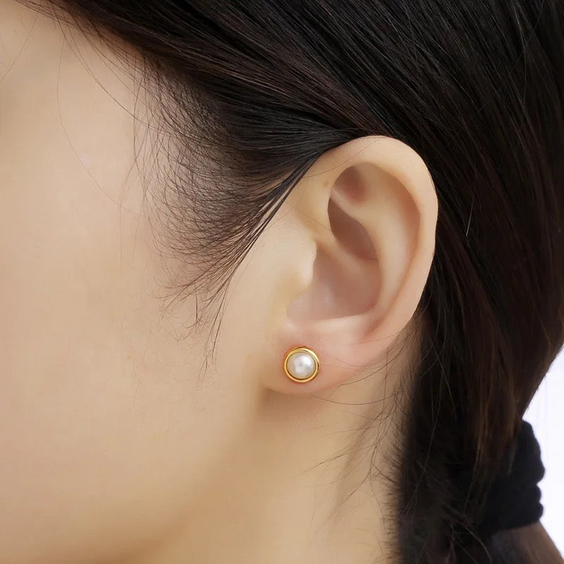 Pearl-Amour Studs -18K