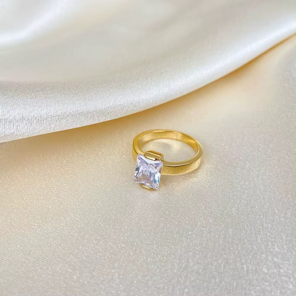 Melina Diamond Ring