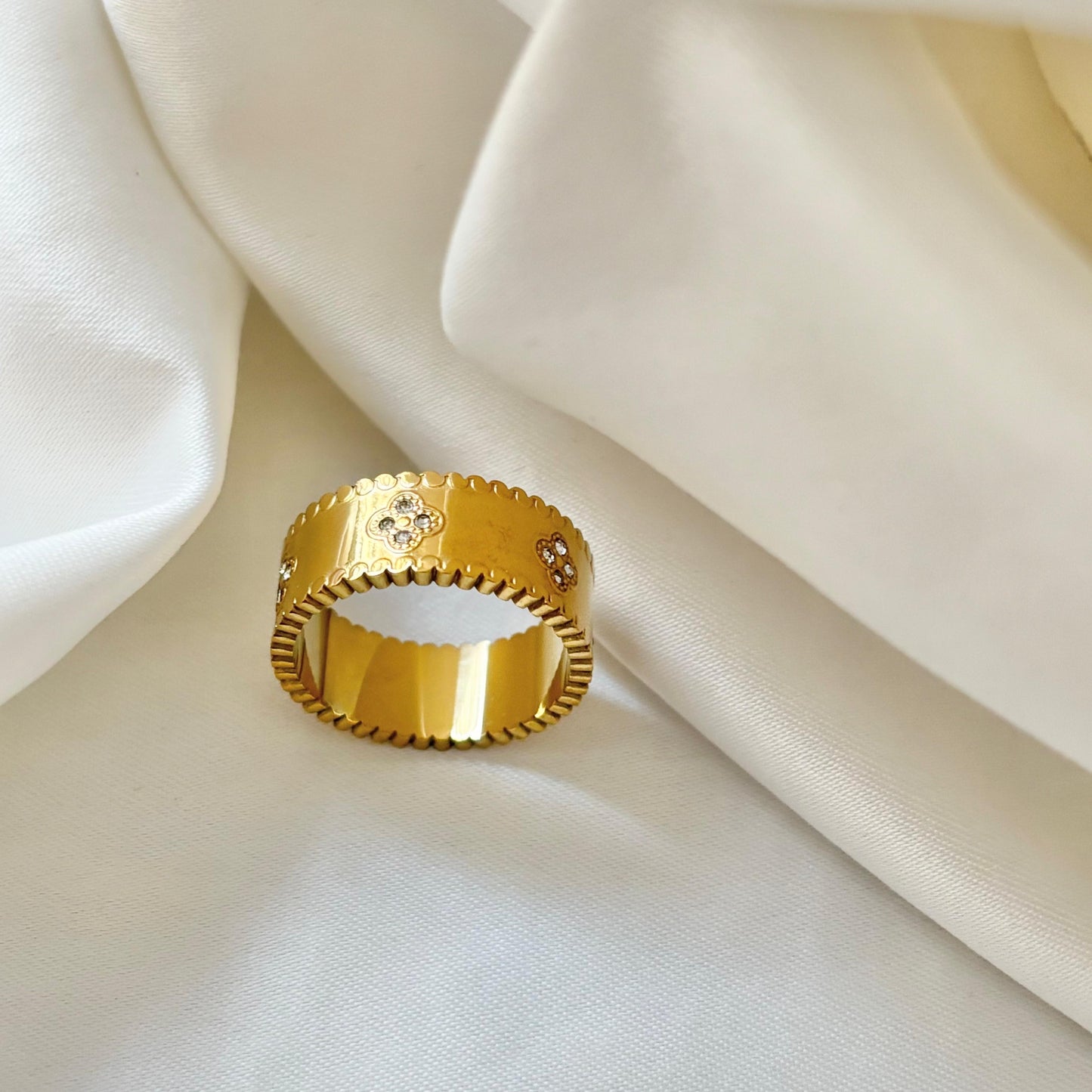 Luxe Scarlett Clove Ring