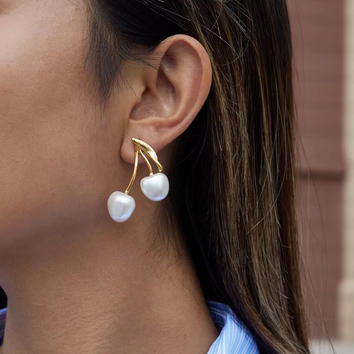 Cherrie Pearle Studs Earring