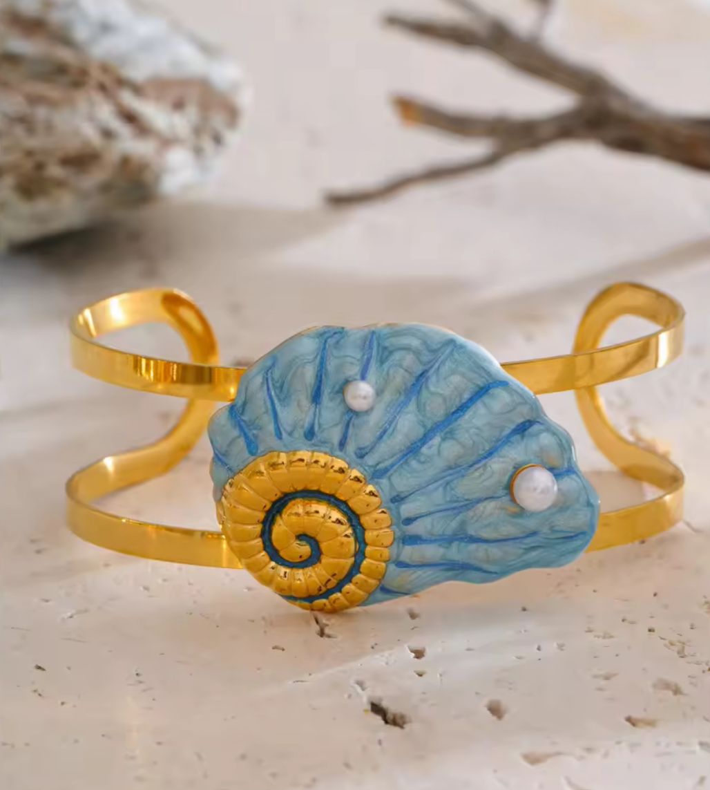 Alaska Cuff
