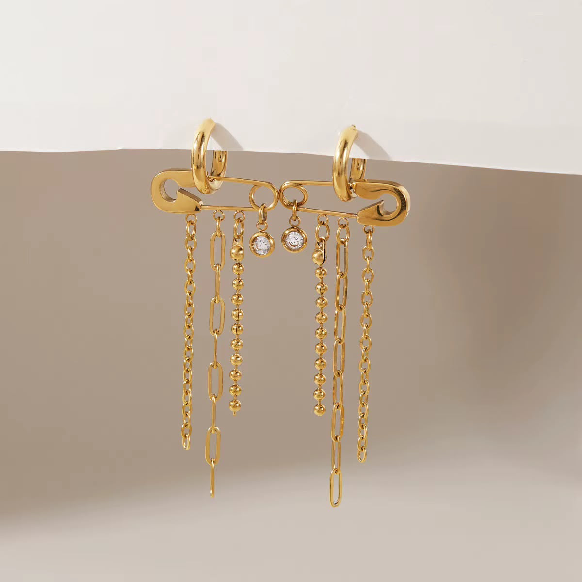 Surrèaliste Pin Dangler Studs