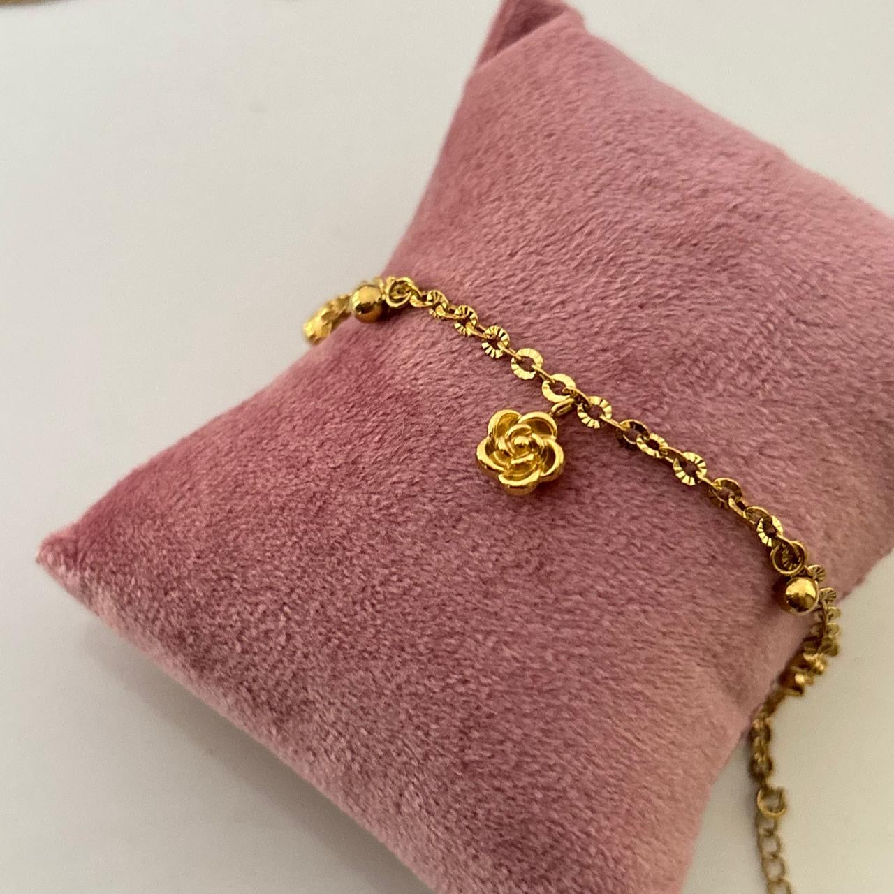 Rosá Charm Bracelet