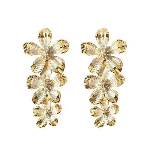 Daisy Vacay Studs -White