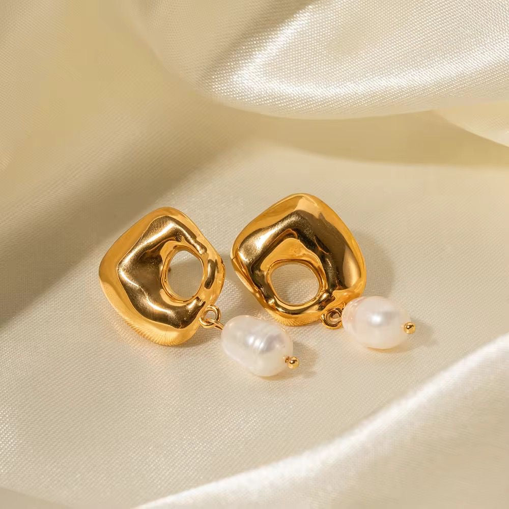 Pearlfect Day Studs