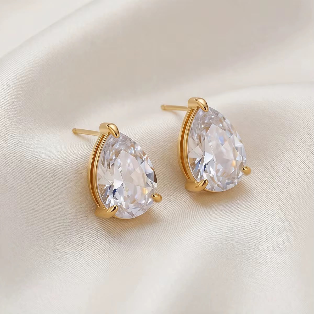 Goutte d'Eau Studs