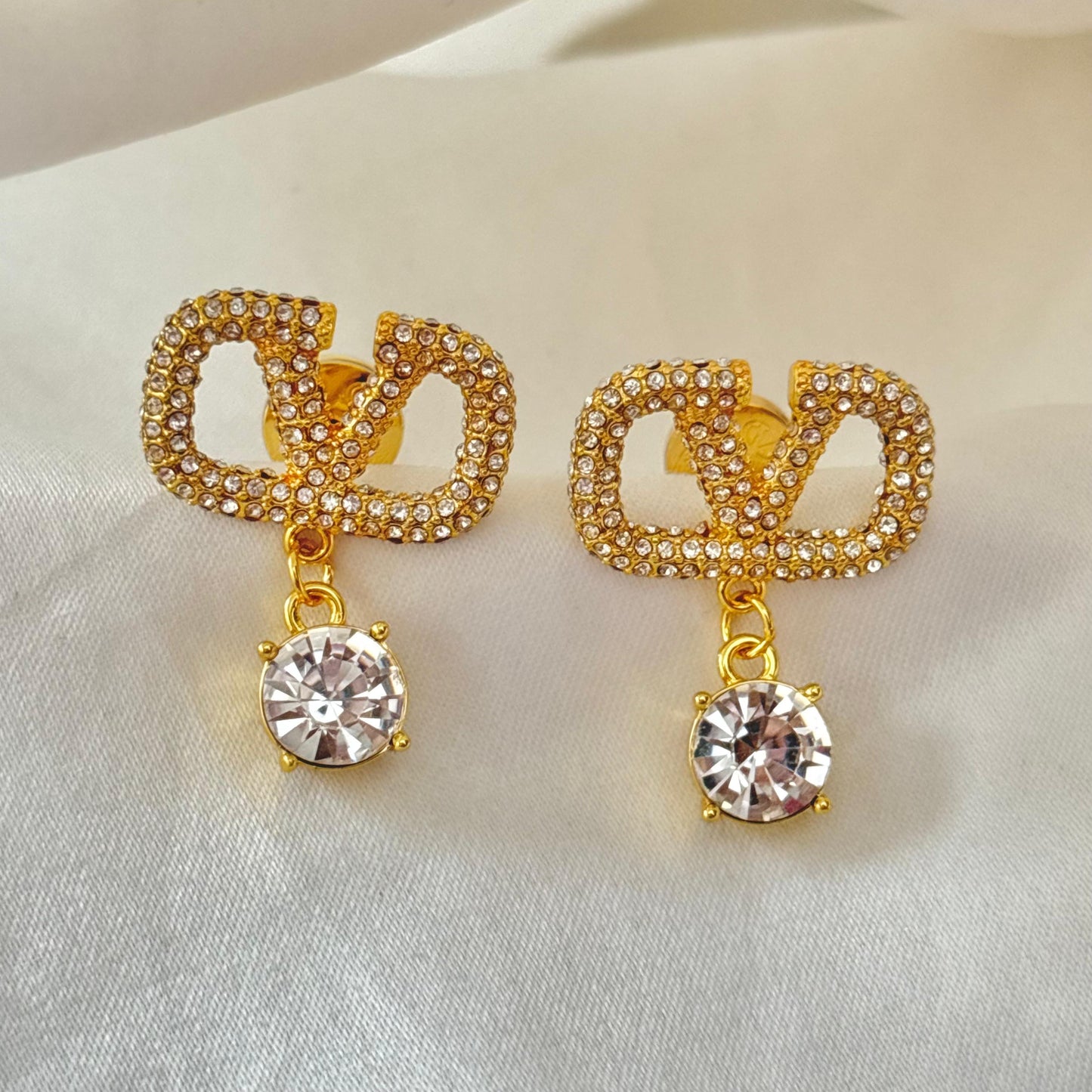 V-Swarovski Crystal Diamond Drop Studs