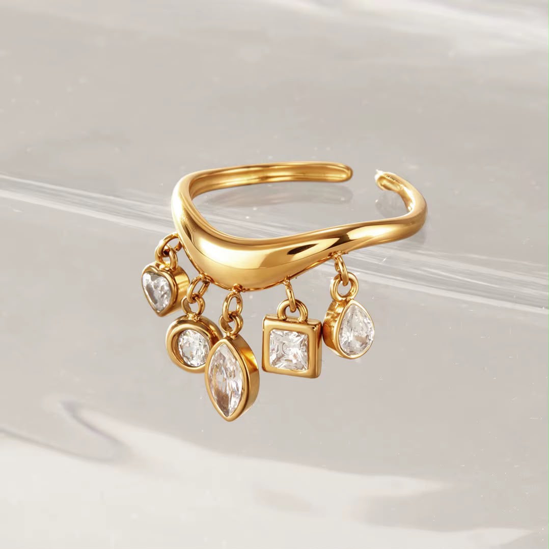 Rosée Belle Dangling Ring